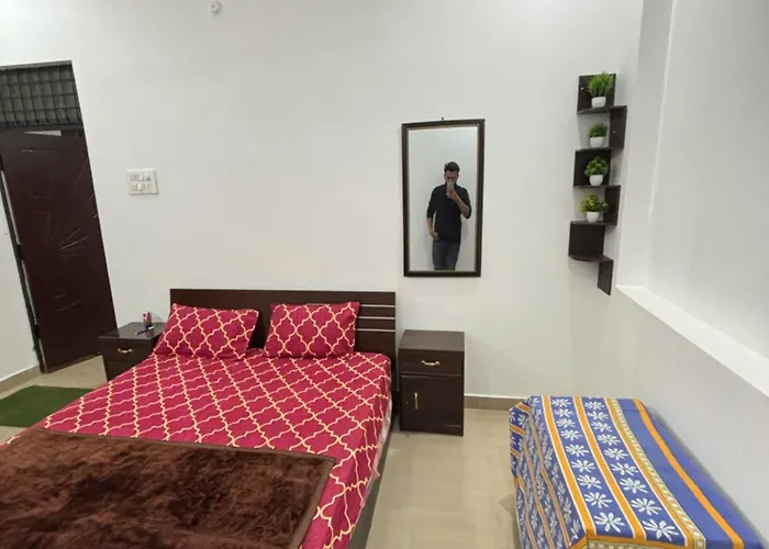 Srivastavas Home